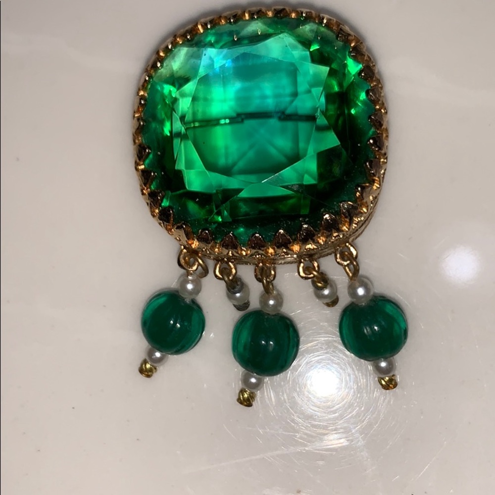 Broochfrom1950-1960’s ElizabethTaylor earlymovies.